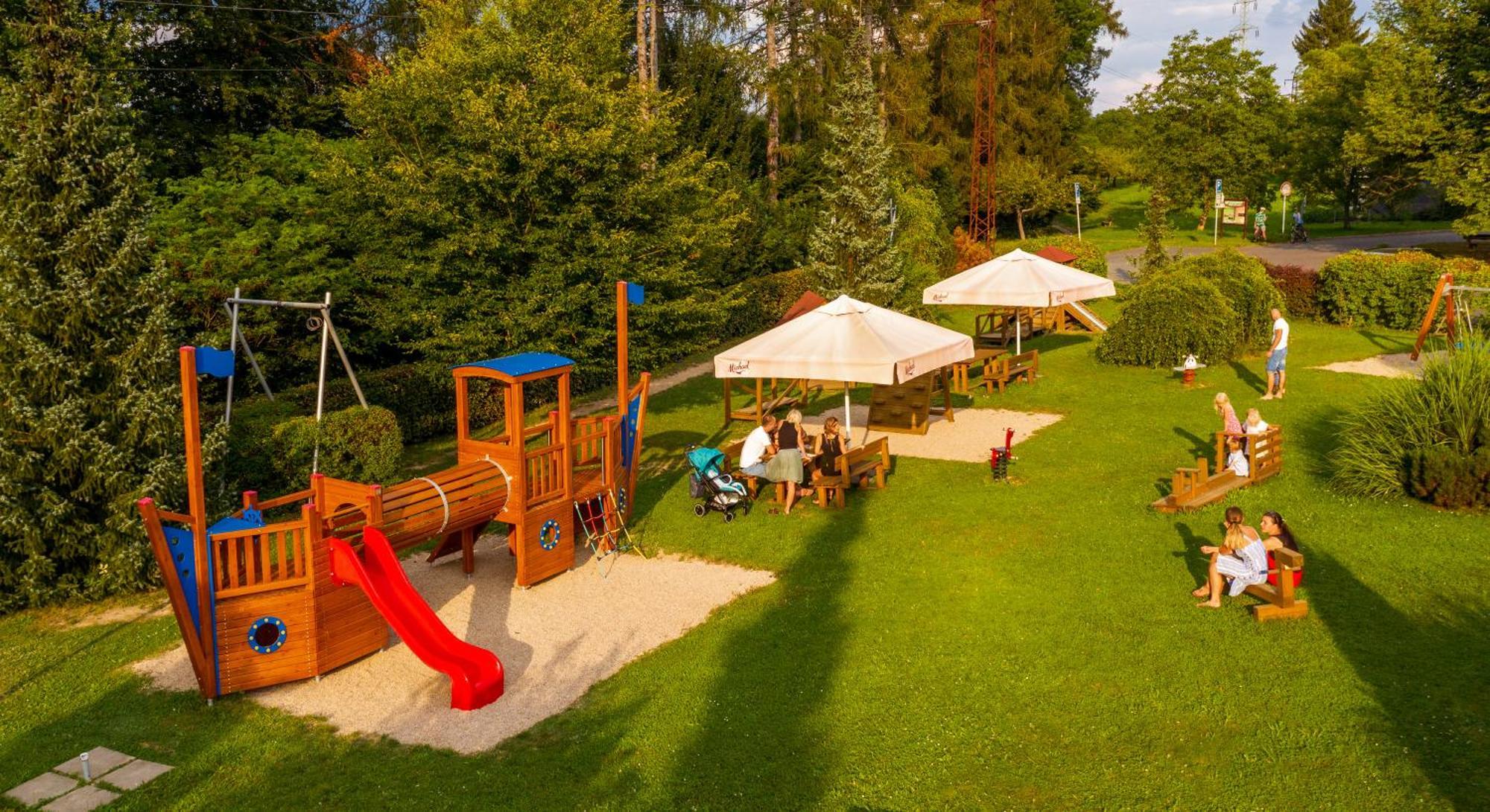 April hotel Panorama Rychnov nad Kneznou Exterior foto